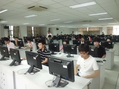 信息學院第三屆大學生軟件設計大賽 程序設計大賽圓滿落幕，軟件設計制作展學子風采